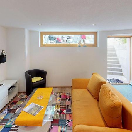 Ferienwohnung Chasa Samalgors Tschlin Exterior foto