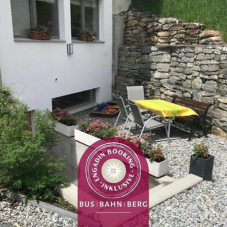 Ferienwohnung Chasa Samalgors Tschlin Exterior foto